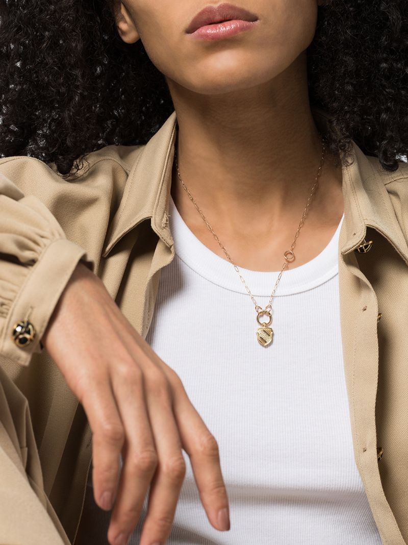 18k Yellow Gold Non Invia Est Via Shield Charm