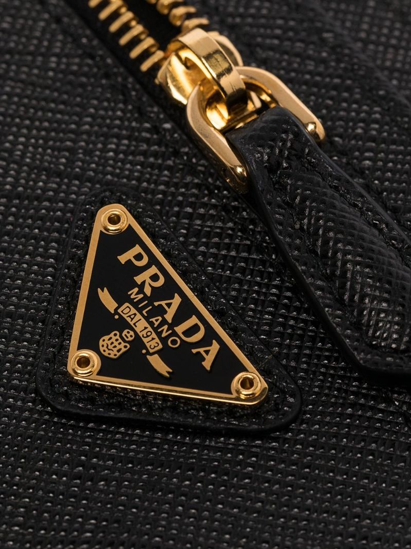 Logo-plaque Lanyard-strap Cardholder