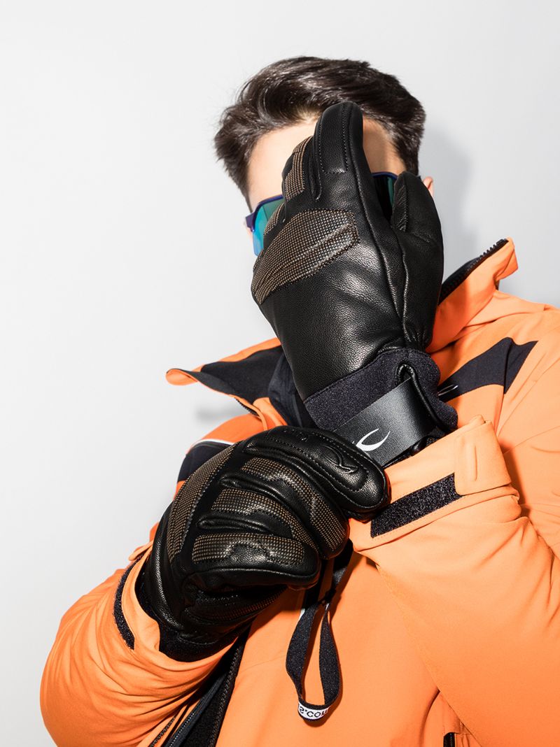 Black Performance Ski Gloves