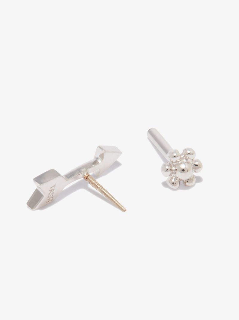 18k White Gold Arrow Diamond Earring