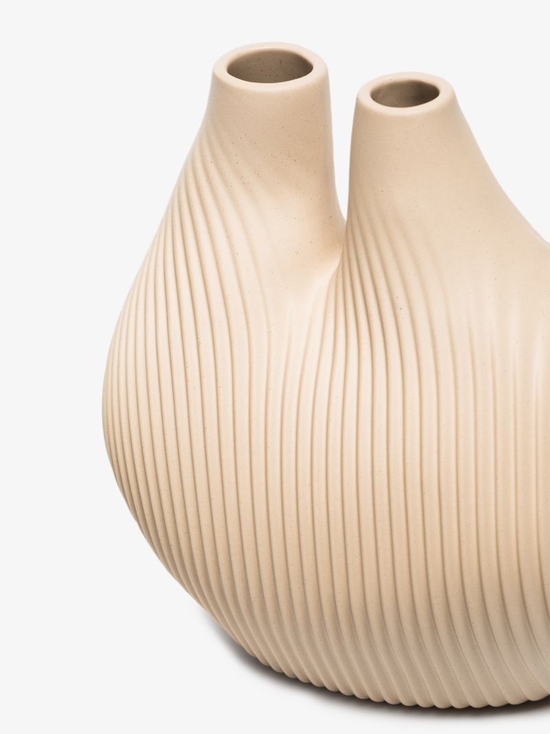 Neutral W&s Chamber Vase