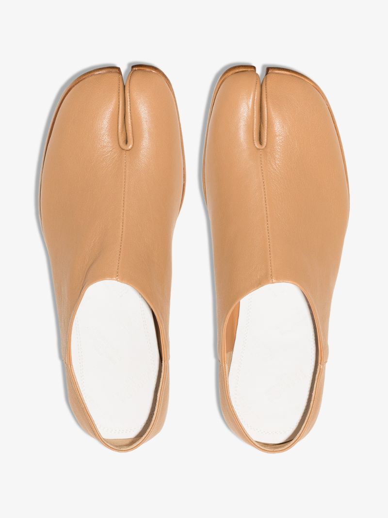 Neutral Tabi Babouche Leather Slippers