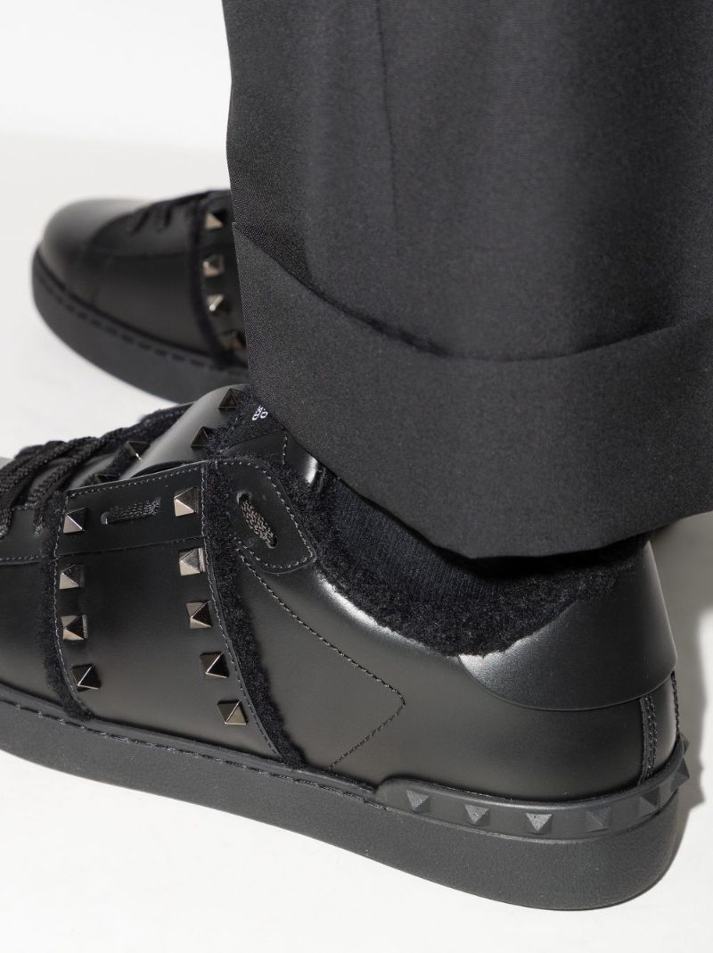 Black Rockstud Untitled Low Top Leather Sneakers
