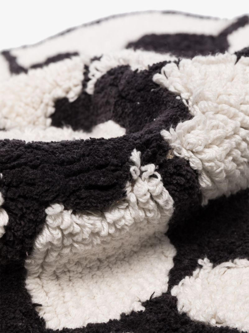 Black and White Otil Bath Mat
