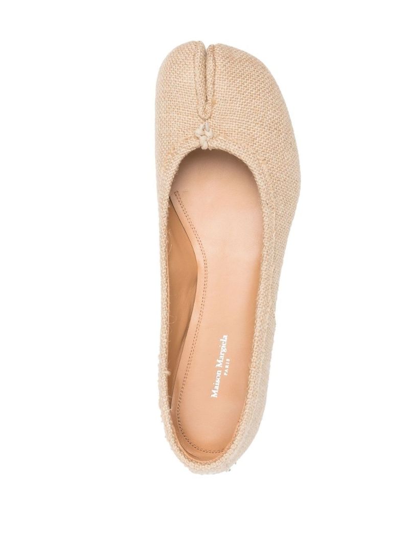 Neutral Tabi Raffia Pumps