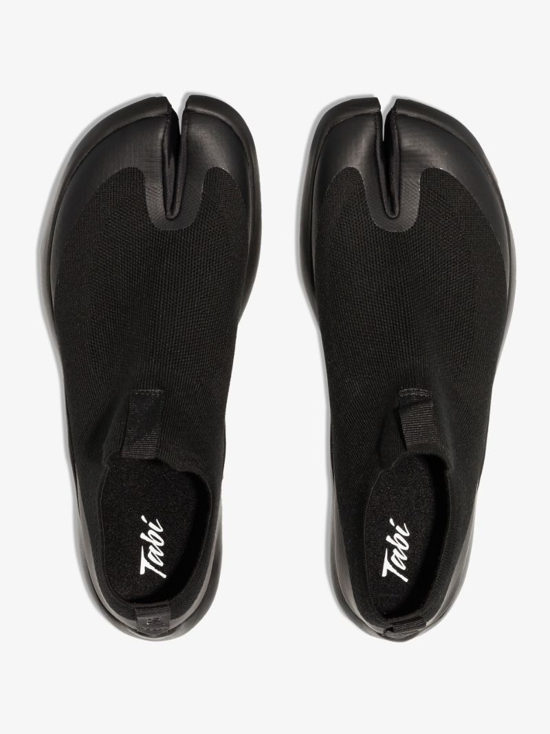 Black Low Top Knit Sneakers
