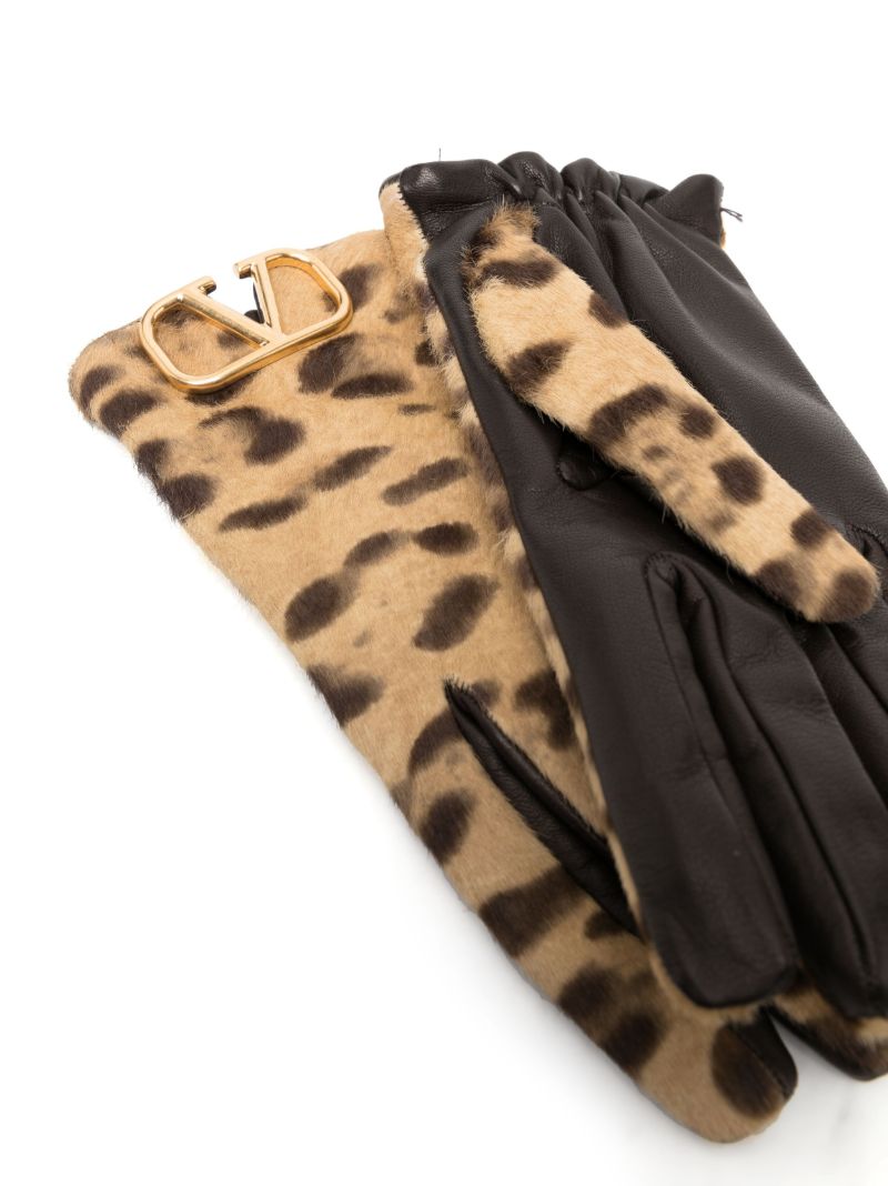 Neutral Vlogo Signature Leopard-print Gloves