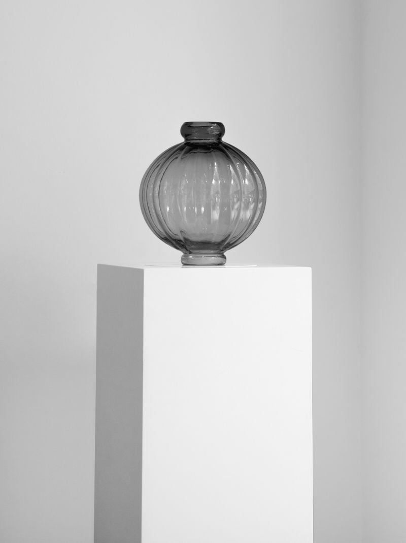 Brown Balloon 01 Glass Vase