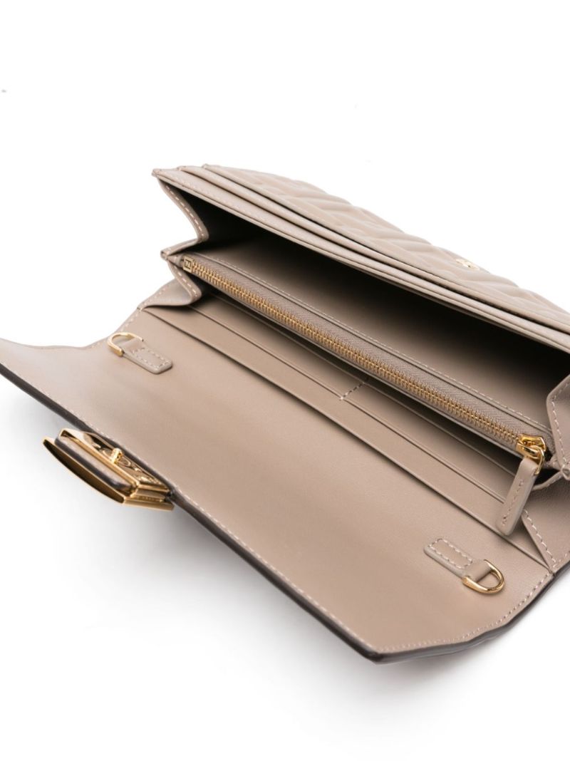 Baguette Chain Wallet
