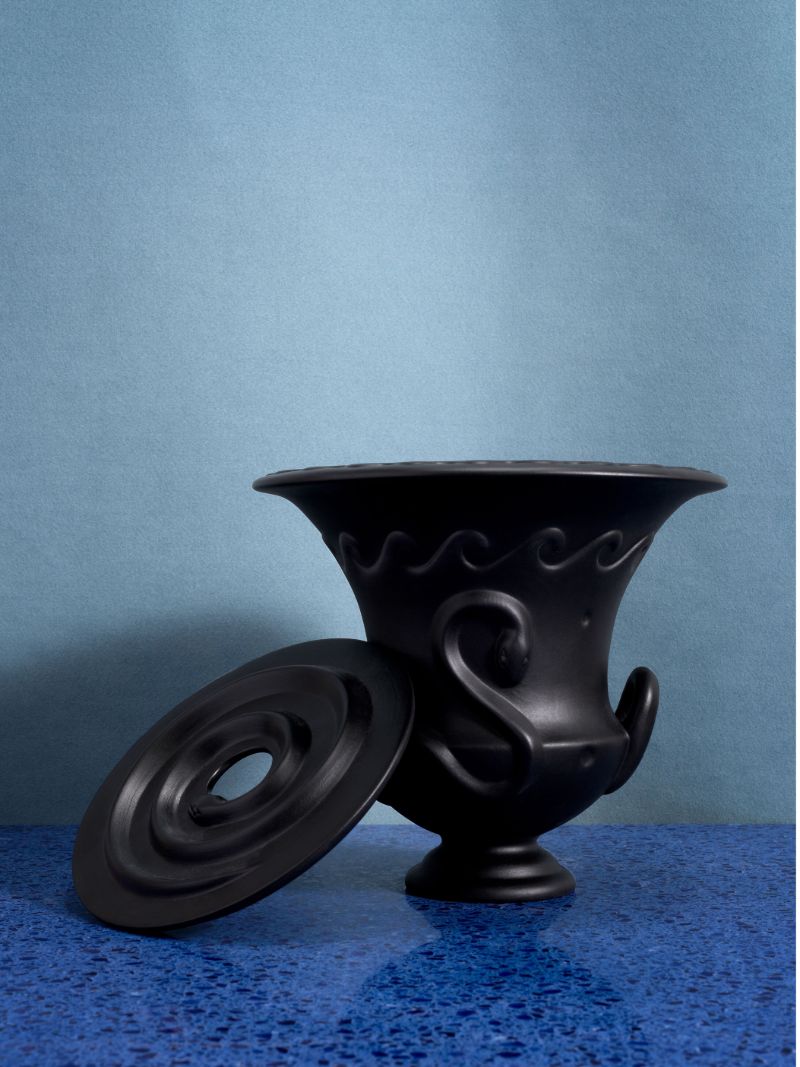 Black Pantheon Hydra Candle