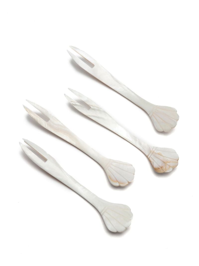 Shell-shaped Pickers