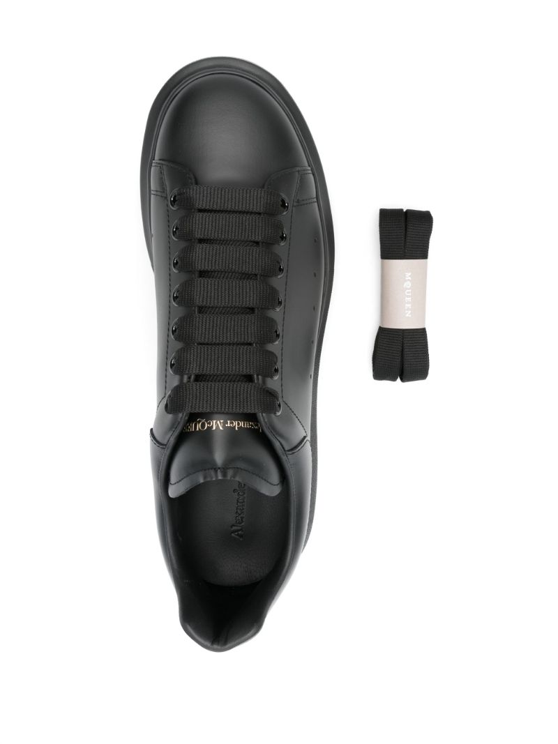 Larry Sneakers