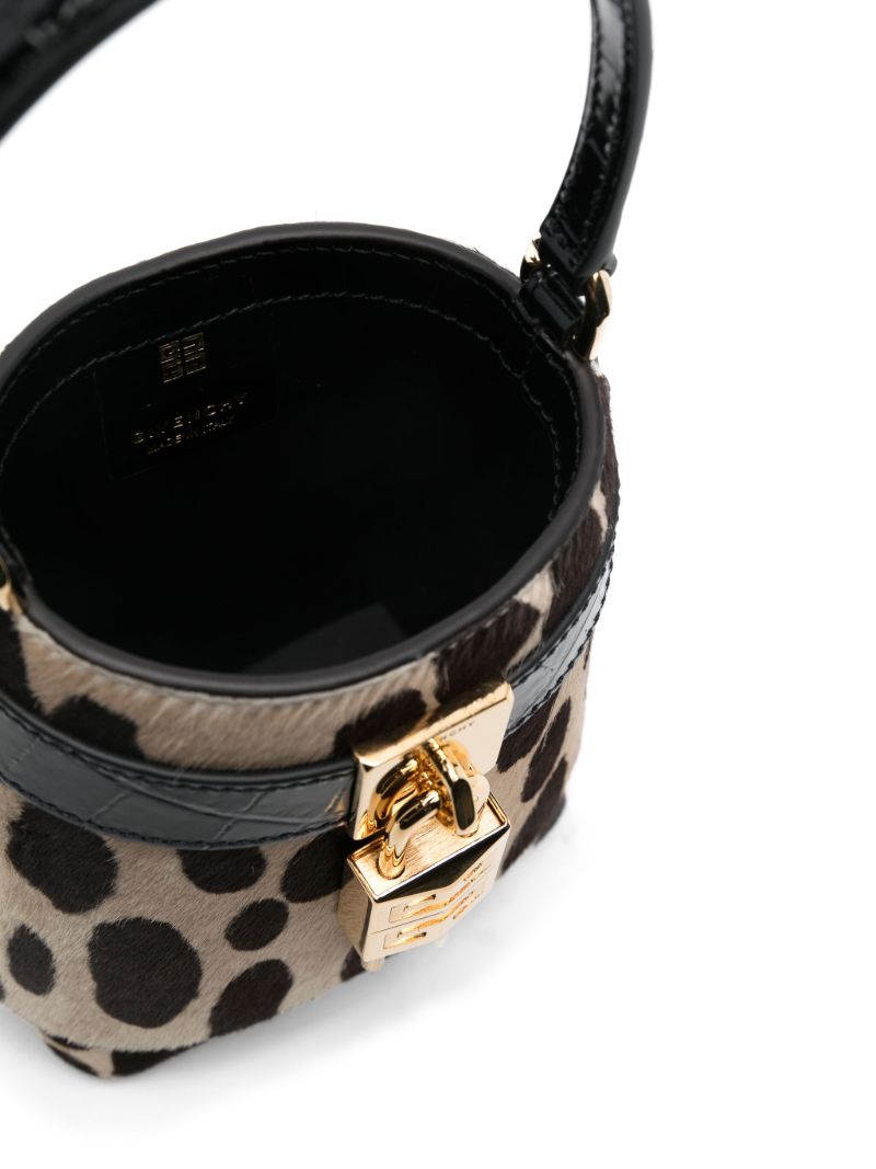 Black Shark Lock Bucket Bag