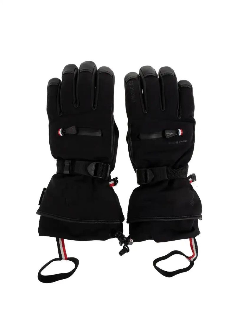 Black Padded Gloves