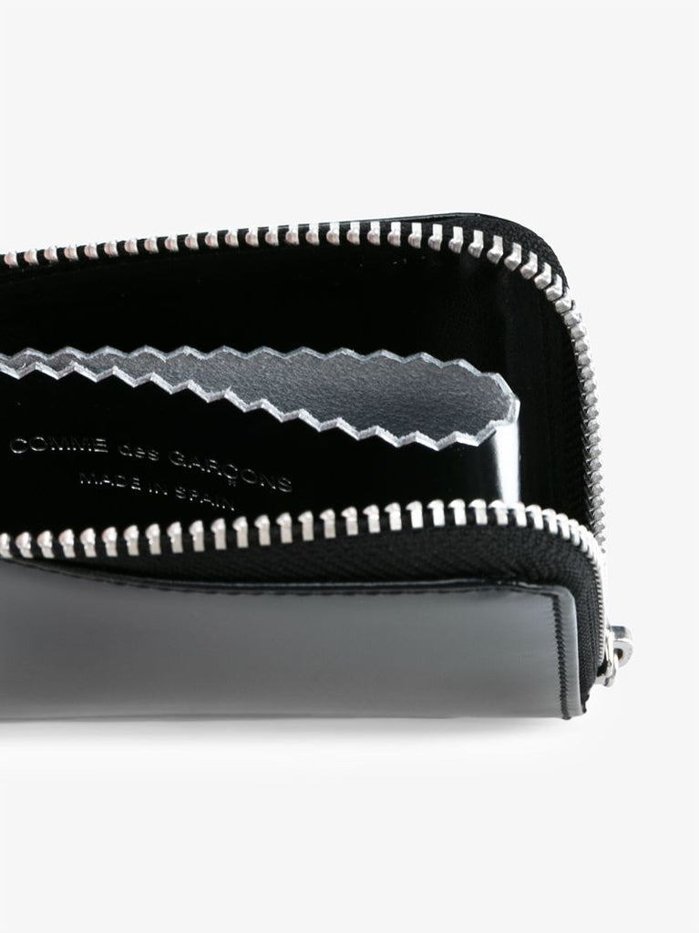 Glossy Half-zip Wallet