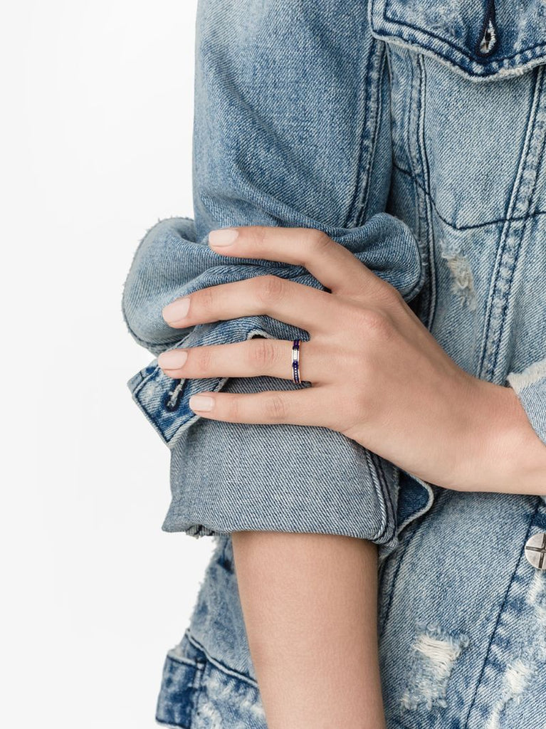 18k Yellow Gold Karma Thin Band Ring