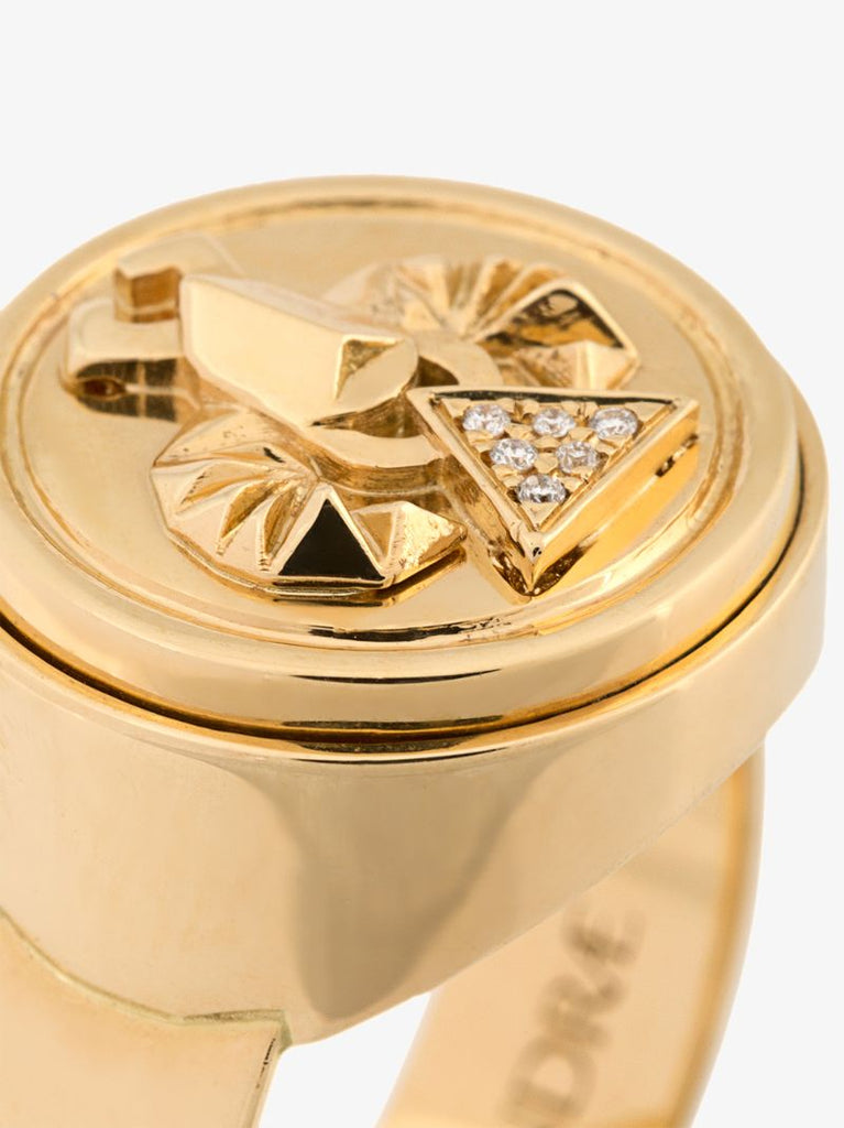 18k Yellow Gold Protection Diamond Signet Ring