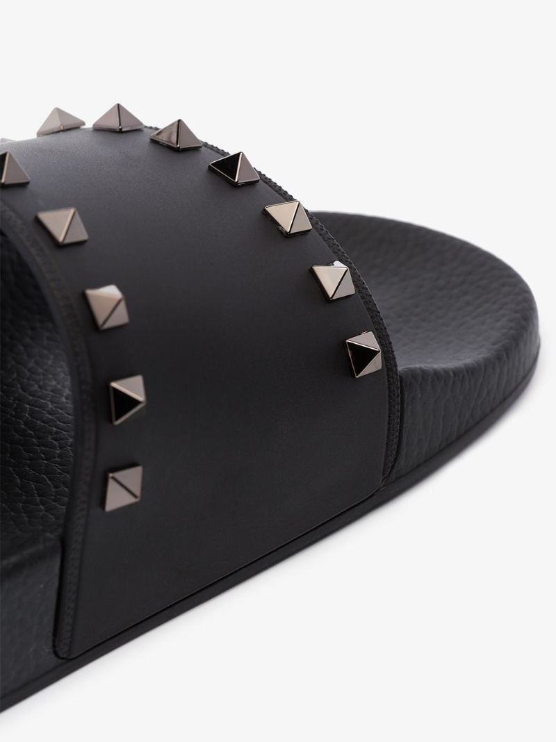 Black Rockstud Rubber Slides