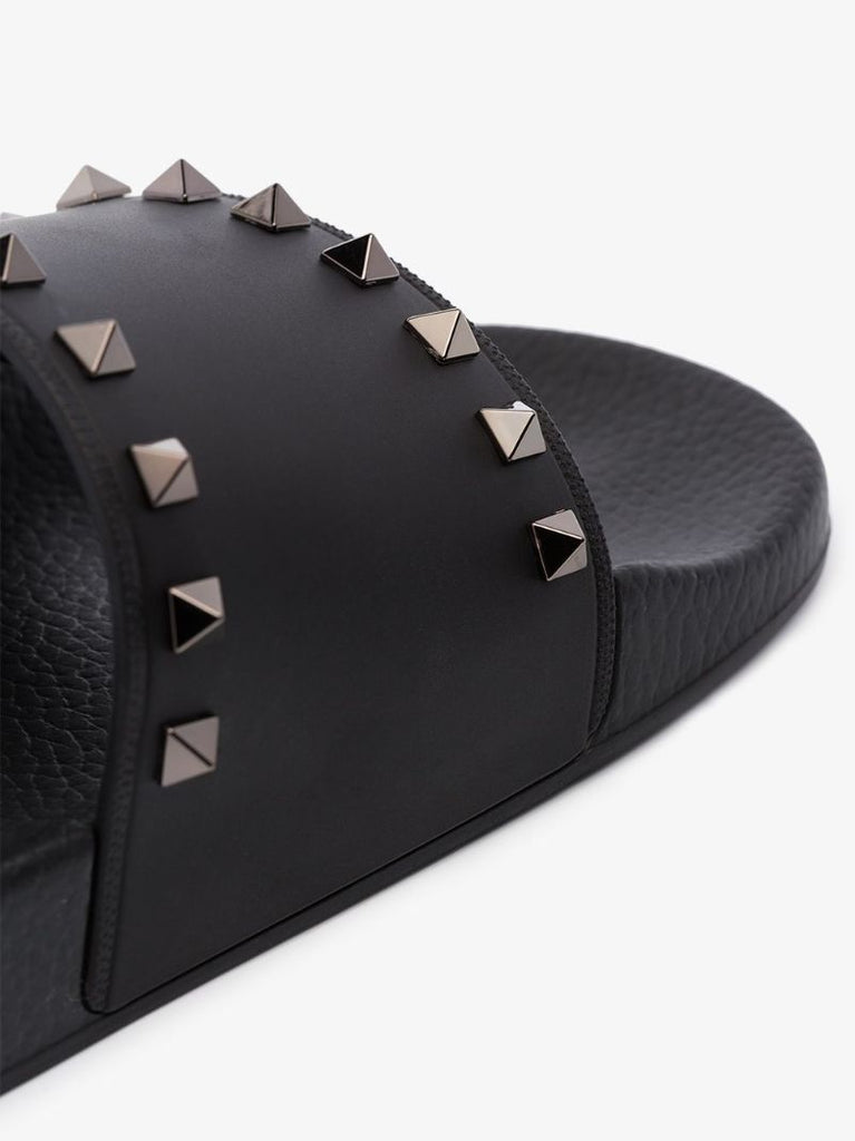 Black Rockstud Rubber Slides