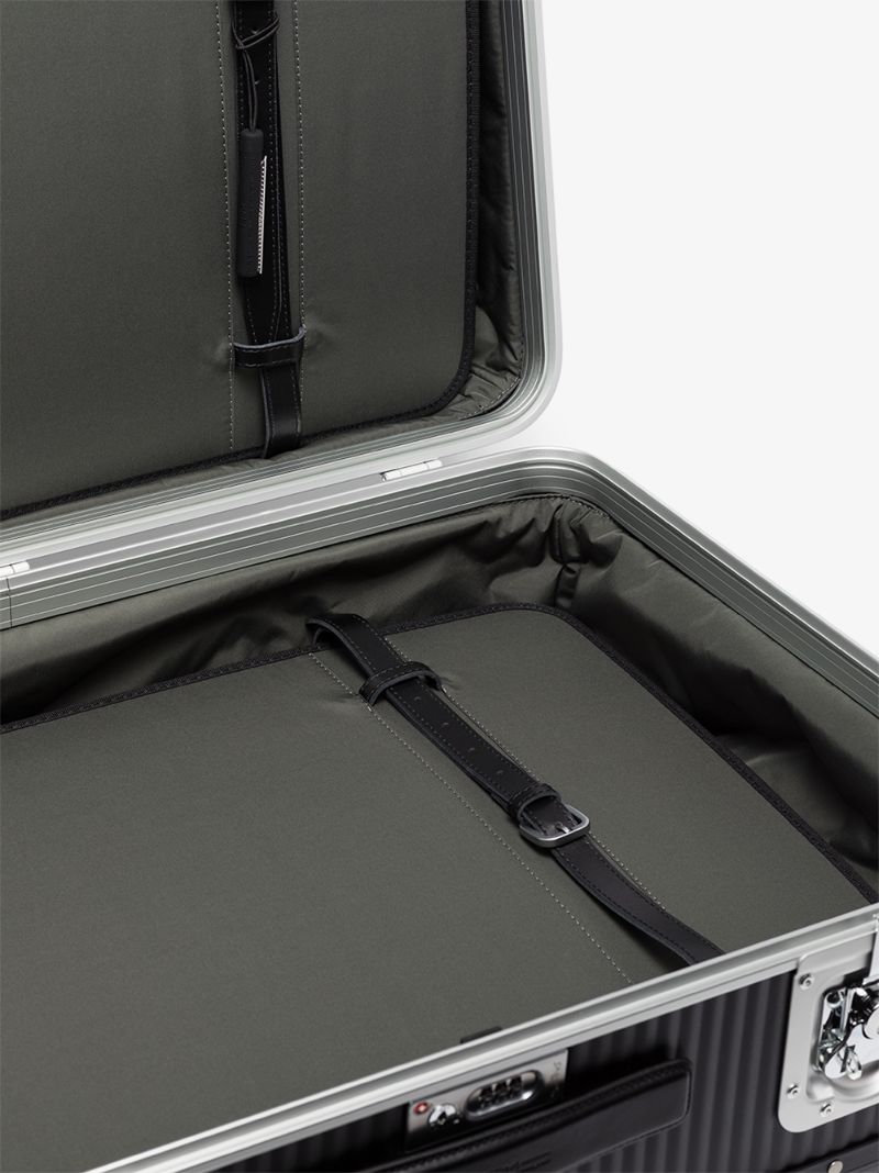 Black Bank Spinner 76 Check-in Suitcase