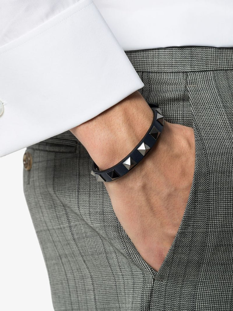 Val Lthr Stud Brclt Blu
