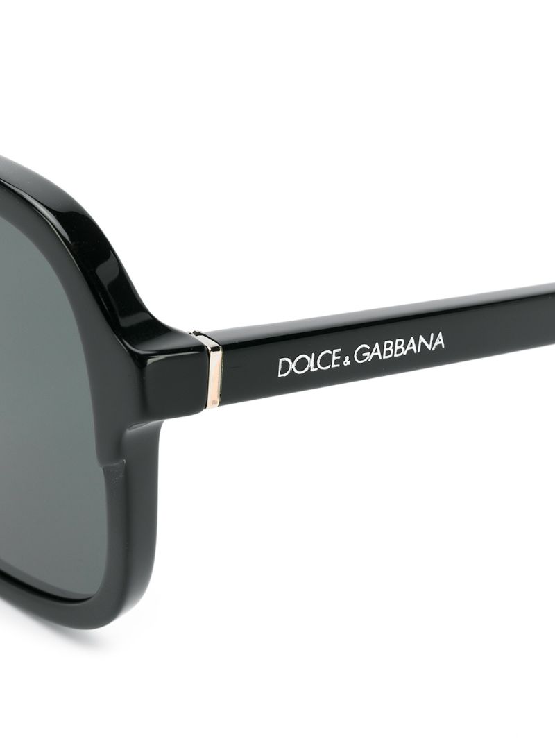 Black Pilot-frame Tinted Sunglasses