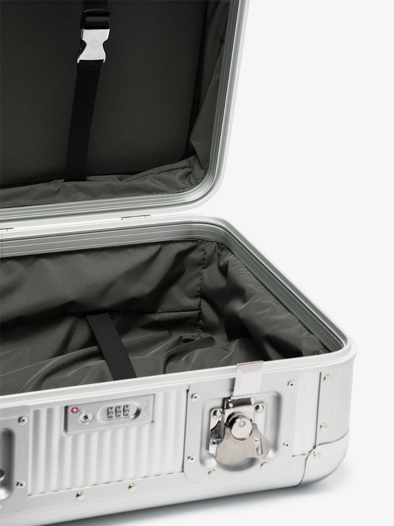 Silver Bank S Spinner 55 Cabin Suitcase