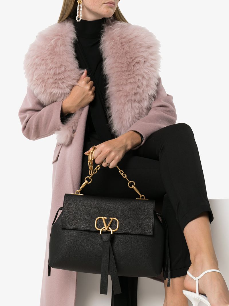 Garavani Black Vring Shoulder Bag