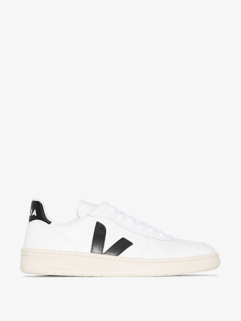 White V-10 Low-top Sneakers