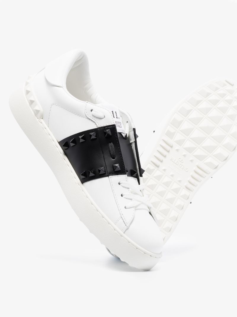 White Rockstud Untitled Low Top Leather Sneakers