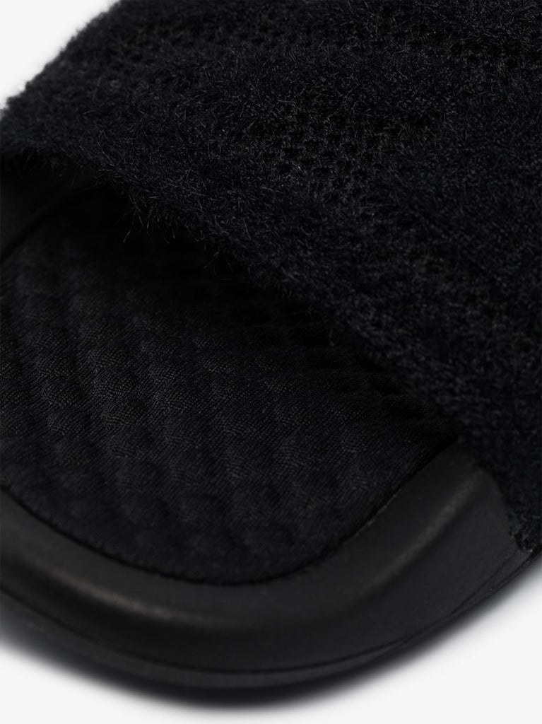 Black Sweater Techloom Slides