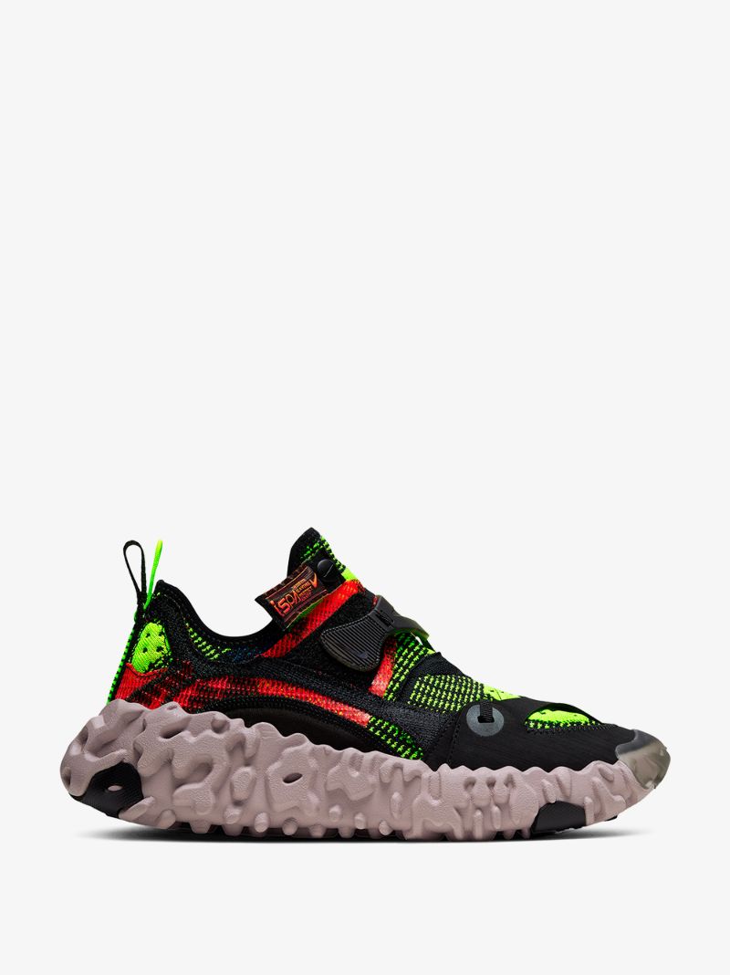 Black Overreact Flyknit Ispa Sneakers
