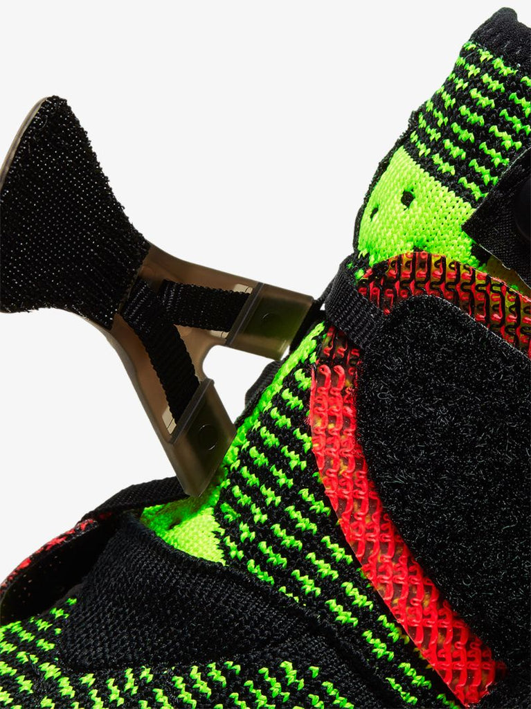 Black Overreact Flyknit Ispa Sneakers