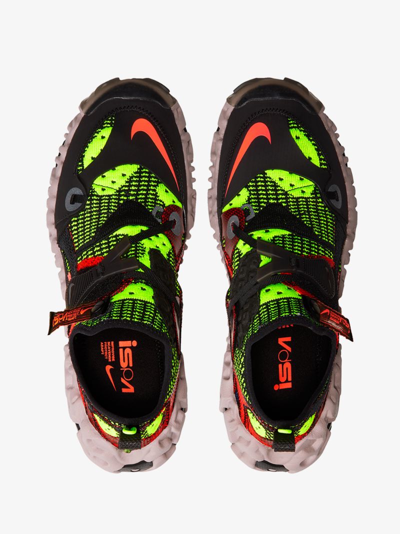 Black Overreact Flyknit Ispa Sneakers