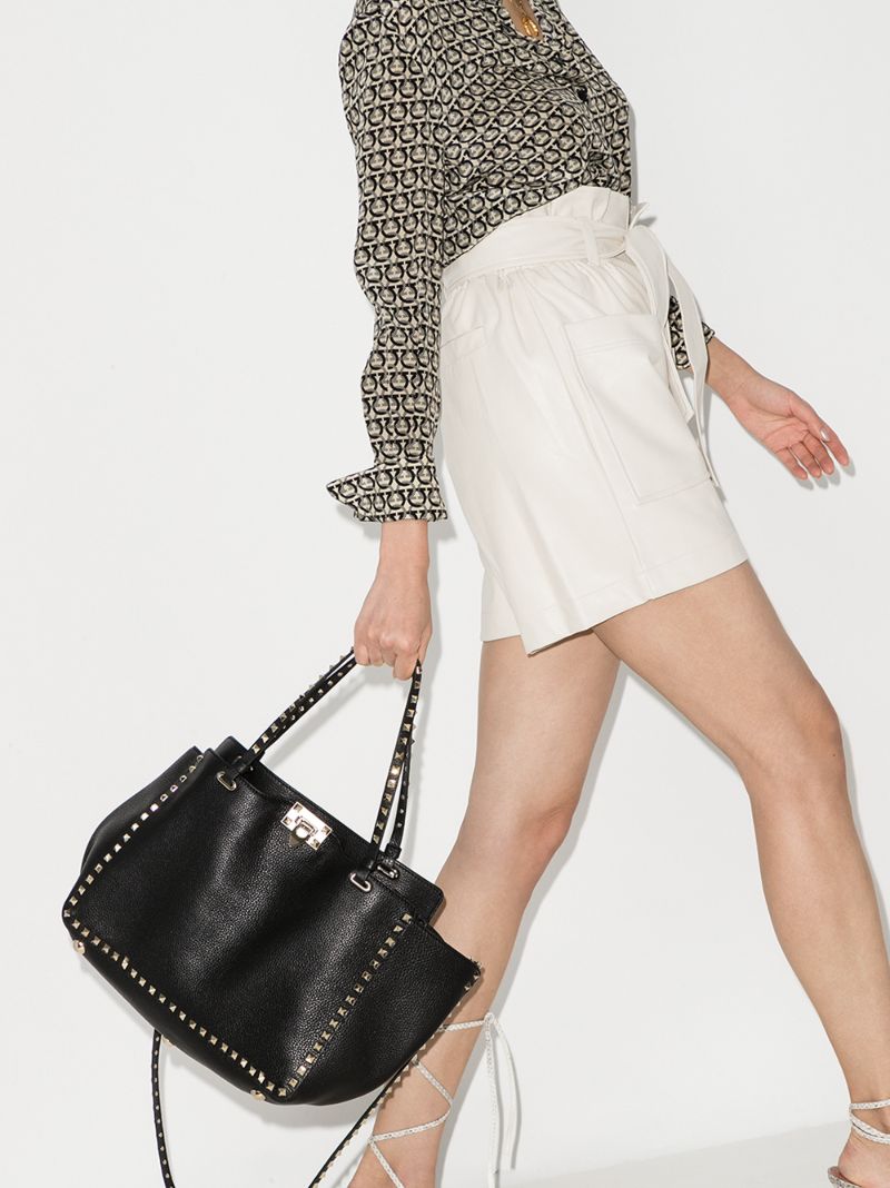 Black Rockstud Medium Leather Tote Bag