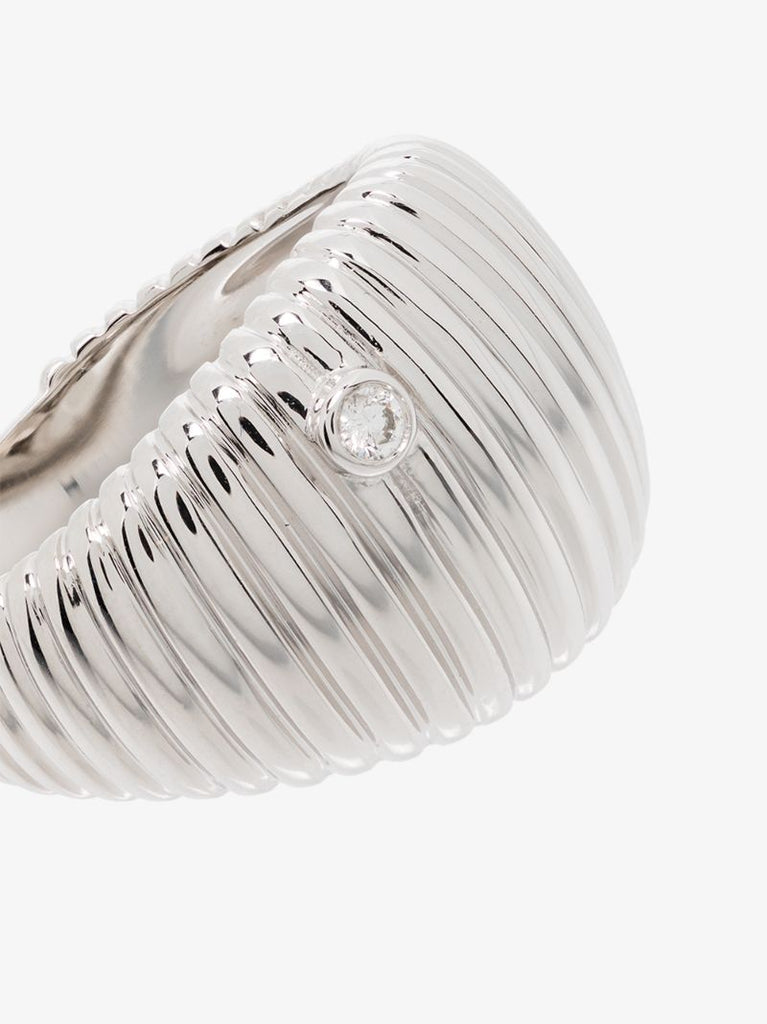 9k White Gold Ridged Diamond Ring