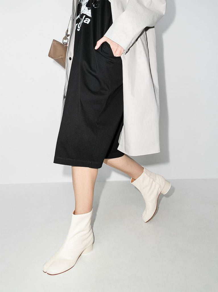 White Tabi 30 Leather Ankle Boots