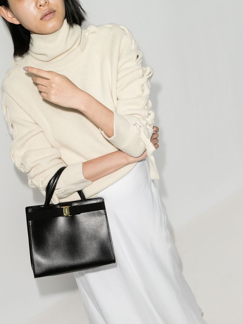 Black Vara Leather Shoulder Bag
