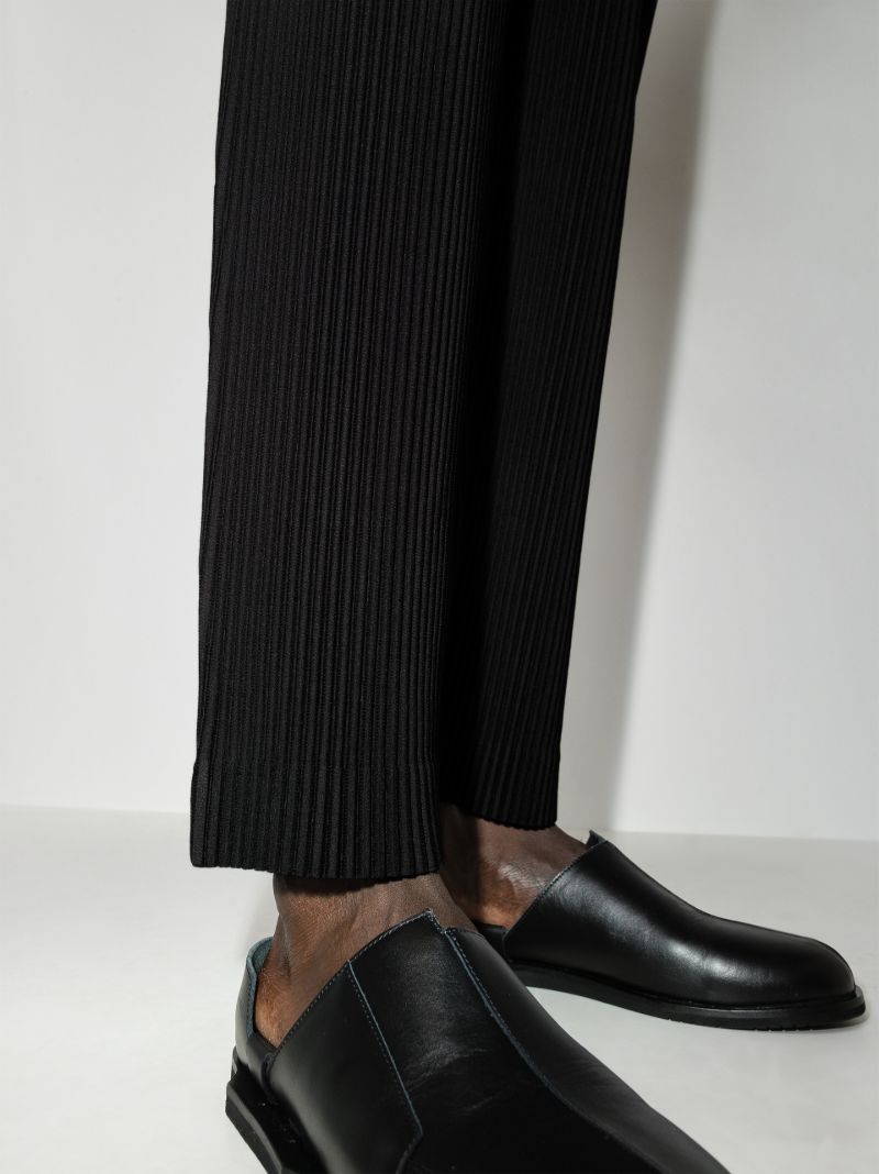 Basics PlissÃ_x0083_Â© Straight Leg Trousers