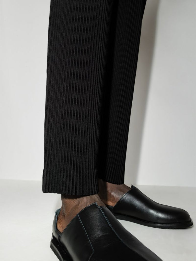 Basics PlissÃ_x0083_Â© Straight Leg Trousers