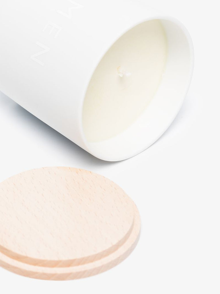 White Chakra 01 Vetivier Scented Candle
