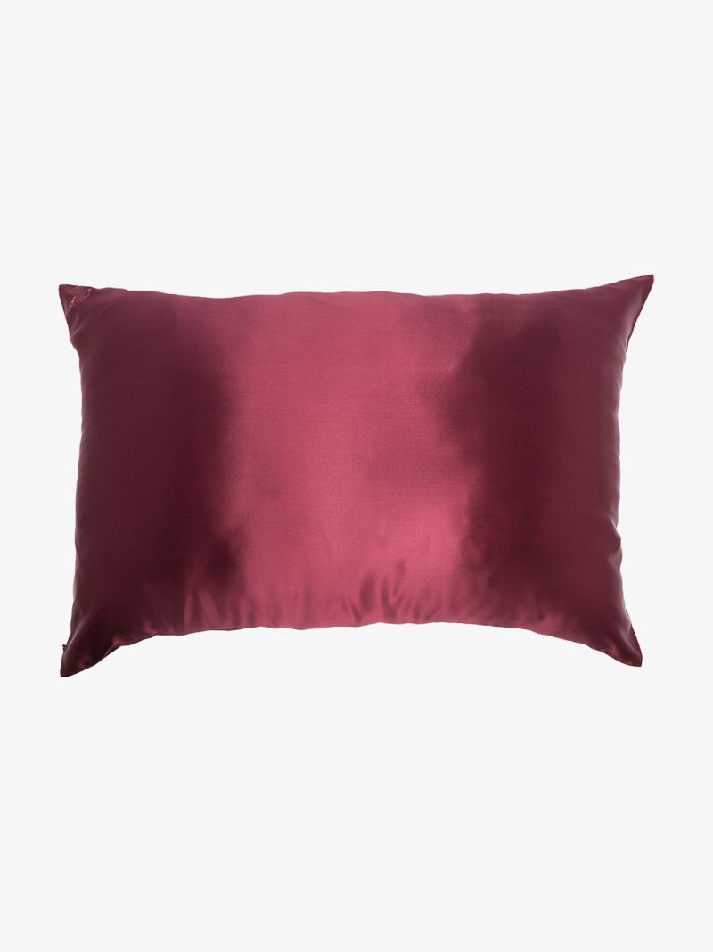 Red Queen Silk Pillowcase
