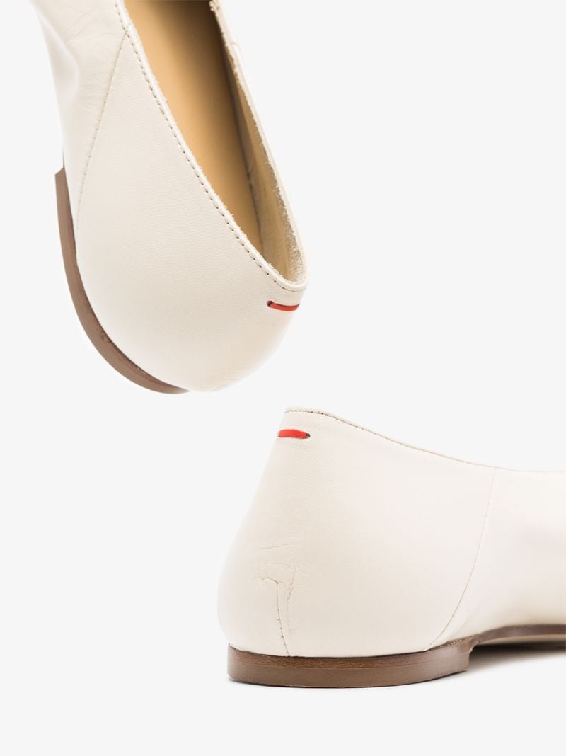 Neutral Moa Leather Pumps