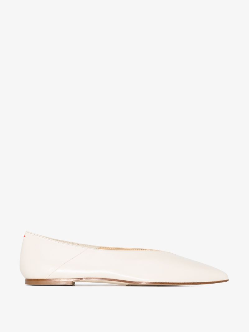 Neutral Moa Leather Pumps