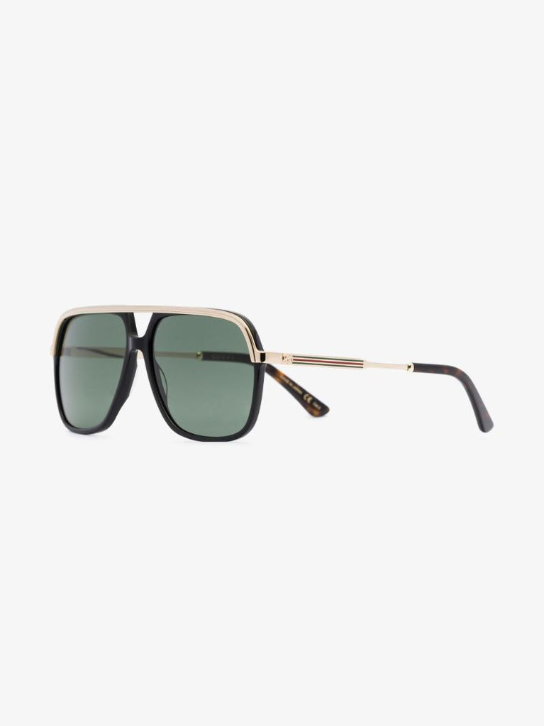 Black Pilot-style Sunglasses