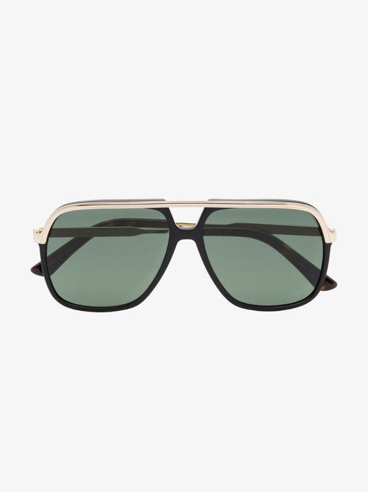 Black Pilot-style Sunglasses