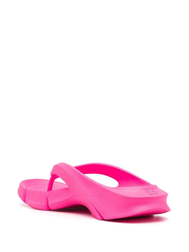 Track Flip Flops