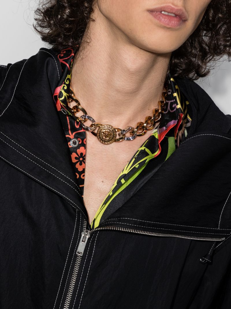 Gold Tone Contrast Medusa Chain Necklace
