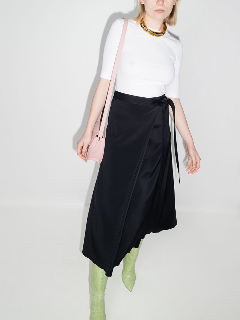 Cropped Sleeve T-shirt