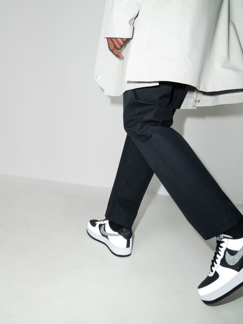 Black Air Force 1 B Sneakers